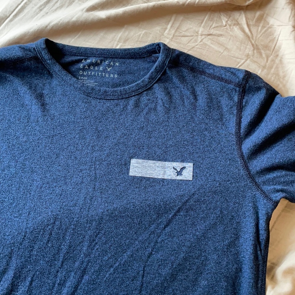 American eagle t shirt
